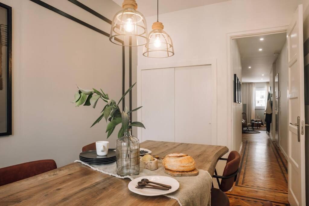 Soum - 2 Bedrooms In Alvalade Lissabon