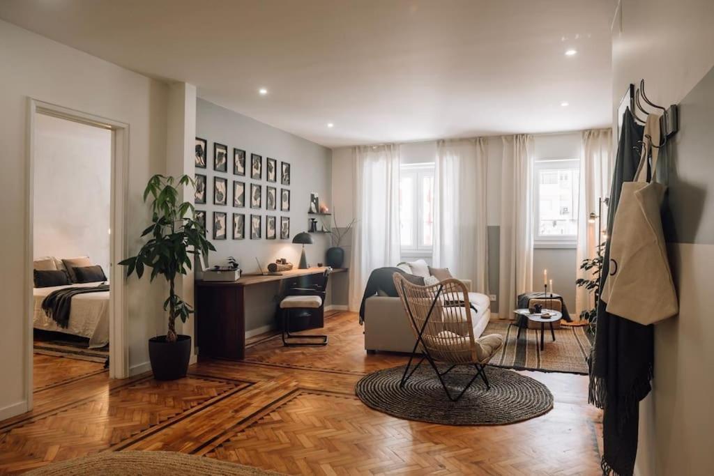 Soum - 2 Bedrooms In Alvalade