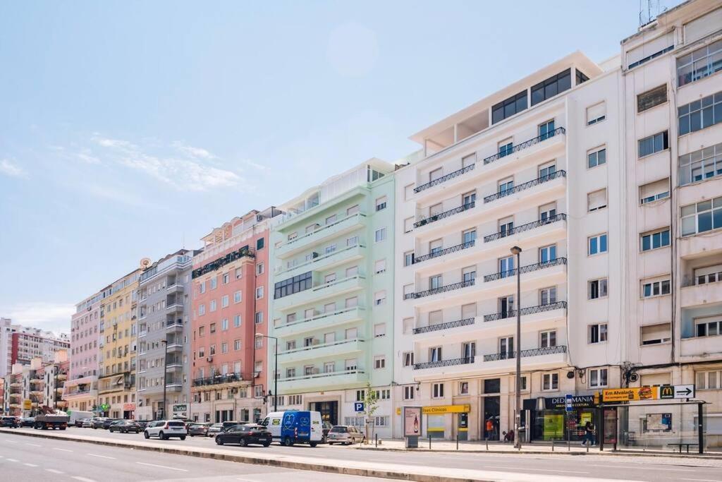 Apartment Soum - 2 Bedrooms In Alvalade Lissabon